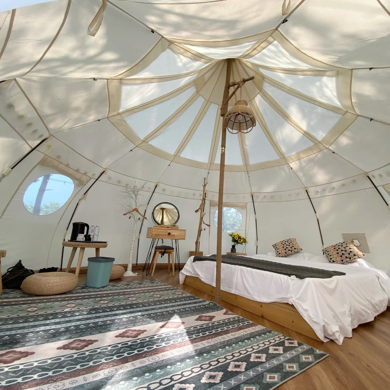TENT Extra Large Outdoor Rainproof Oxford Cloth Cotton Luxury Yurt Tent Camping Luxury Family Living Lotus Tents