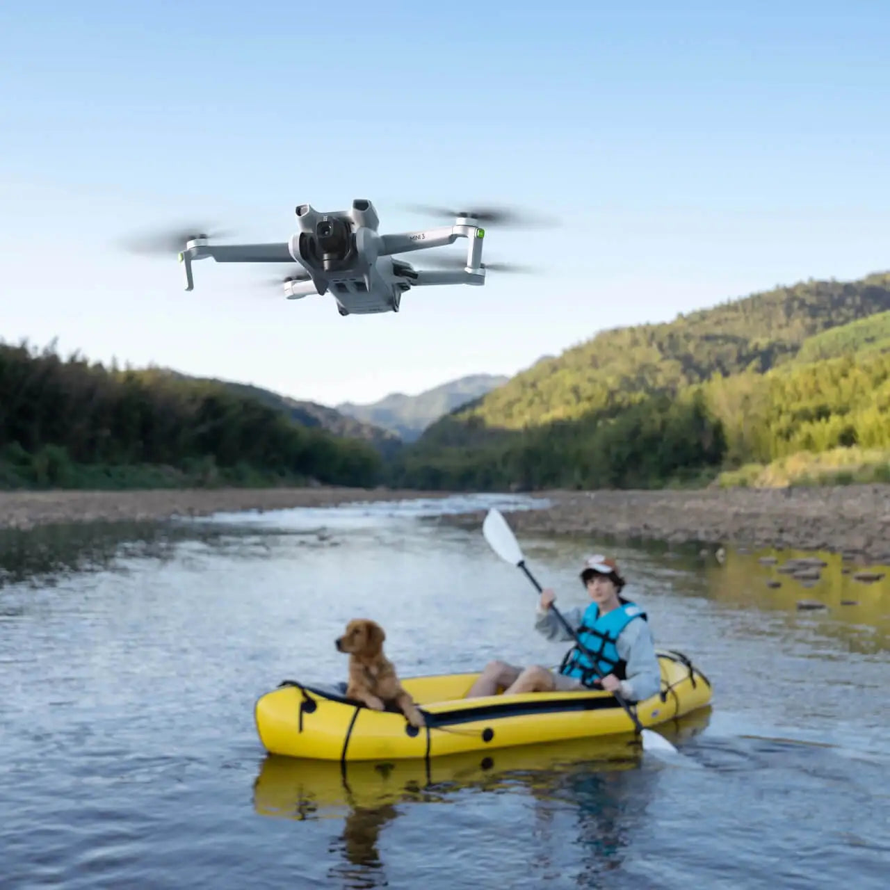 38 km/h (Level 5) Wind resistant, novice friendly advanced mini camera drone for true vertical shooting