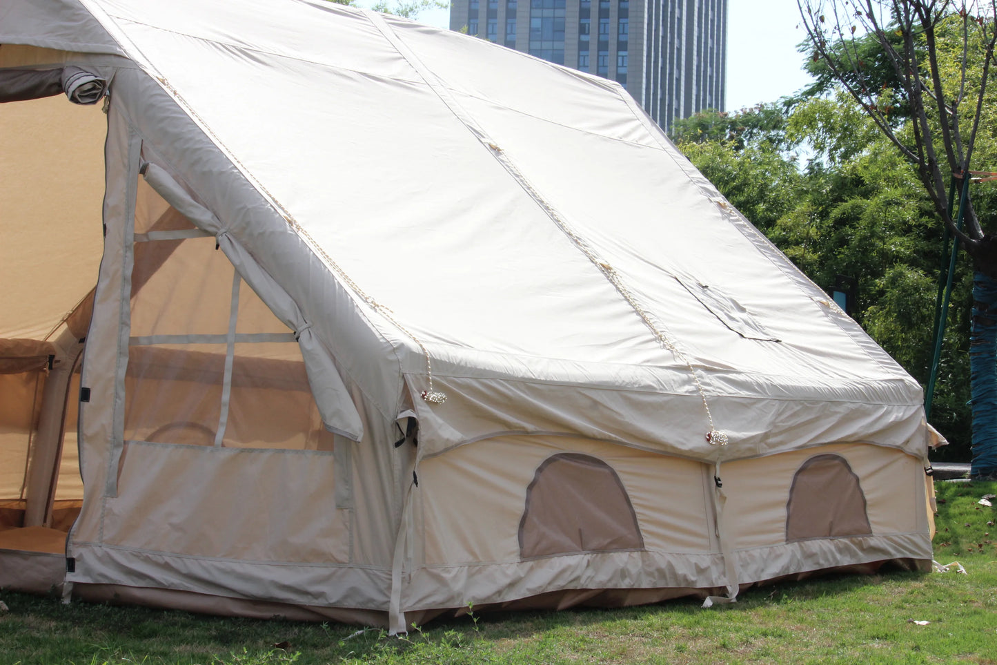3-4 person sample convenient Outdoor family play camp tent gonflable camping luxury cotton glamping inflatable tents