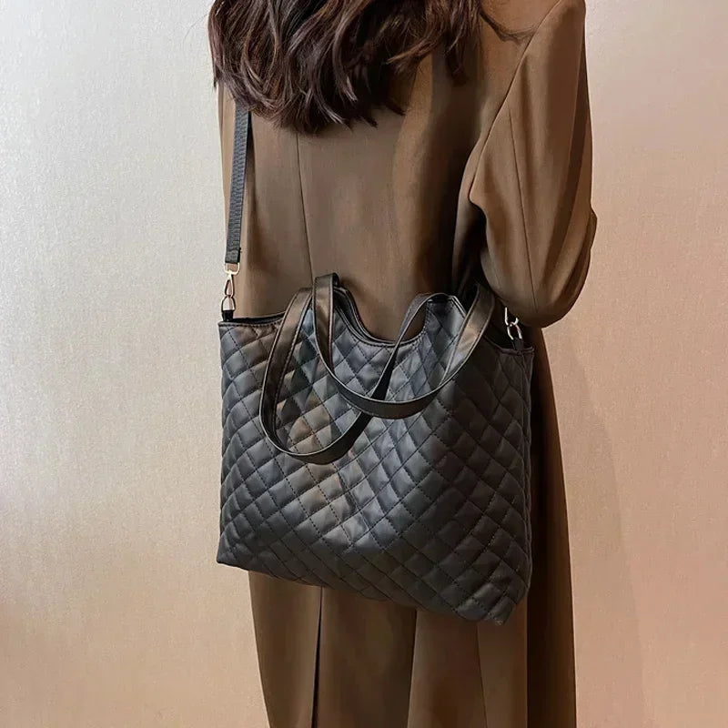 LB013      Fashion Large Capacity Shoulder Bag Ladies Handbags Wide Strap Crossbody Bags