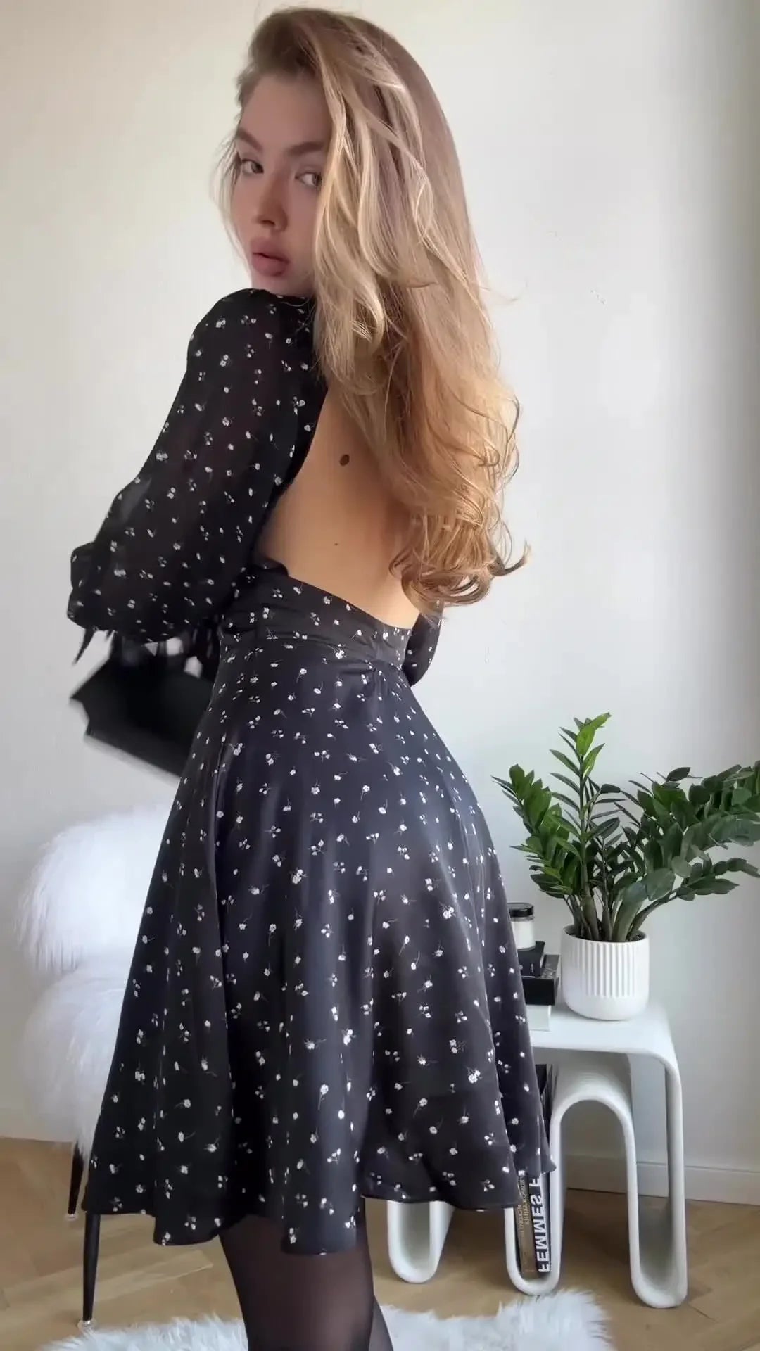 V-neck Sexy Backless Muslim Dress Polka Dot Long Sleeves Dress for Women Turkey Kaftan Arab Robe Abaya Dubai Islamic Clothing