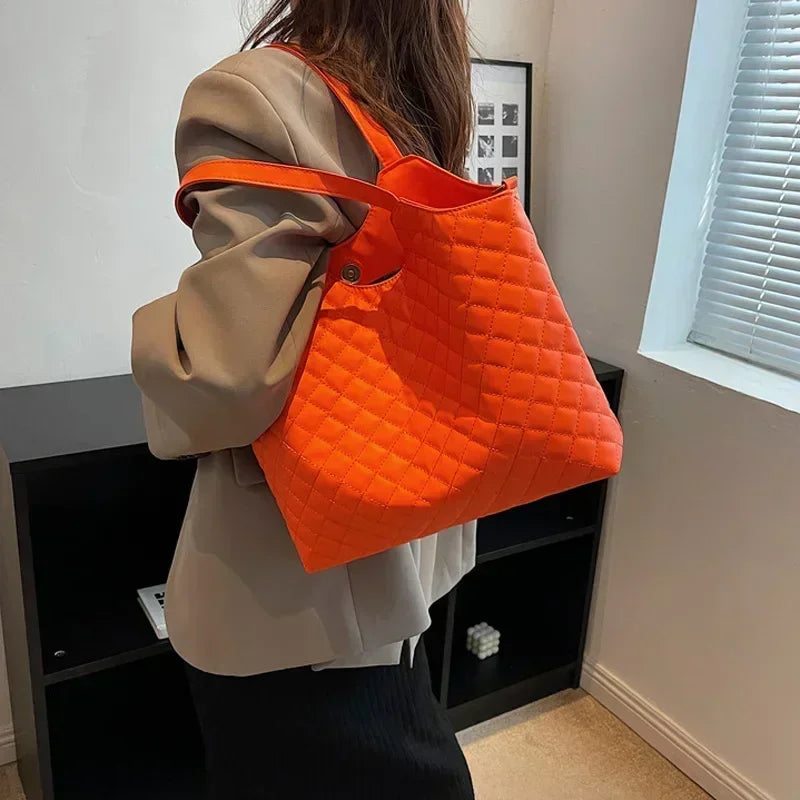 LB013      Fashion Large Capacity Shoulder Bag Ladies Handbags Wide Strap Crossbody Bags