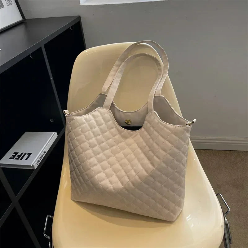 LB013      Fashion Large Capacity Shoulder Bag Ladies Handbags Wide Strap Crossbody Bags